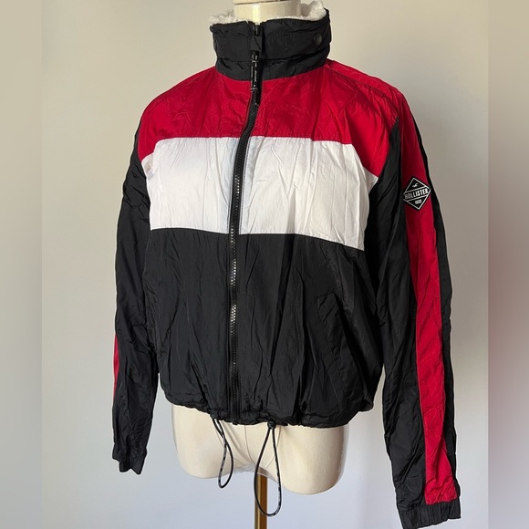 Hollister women’s jacket in black/red/white.               Size S - Picture 2 of 8